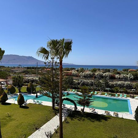Regina Hotel Kíssamos Dış mekan fotoğraf
