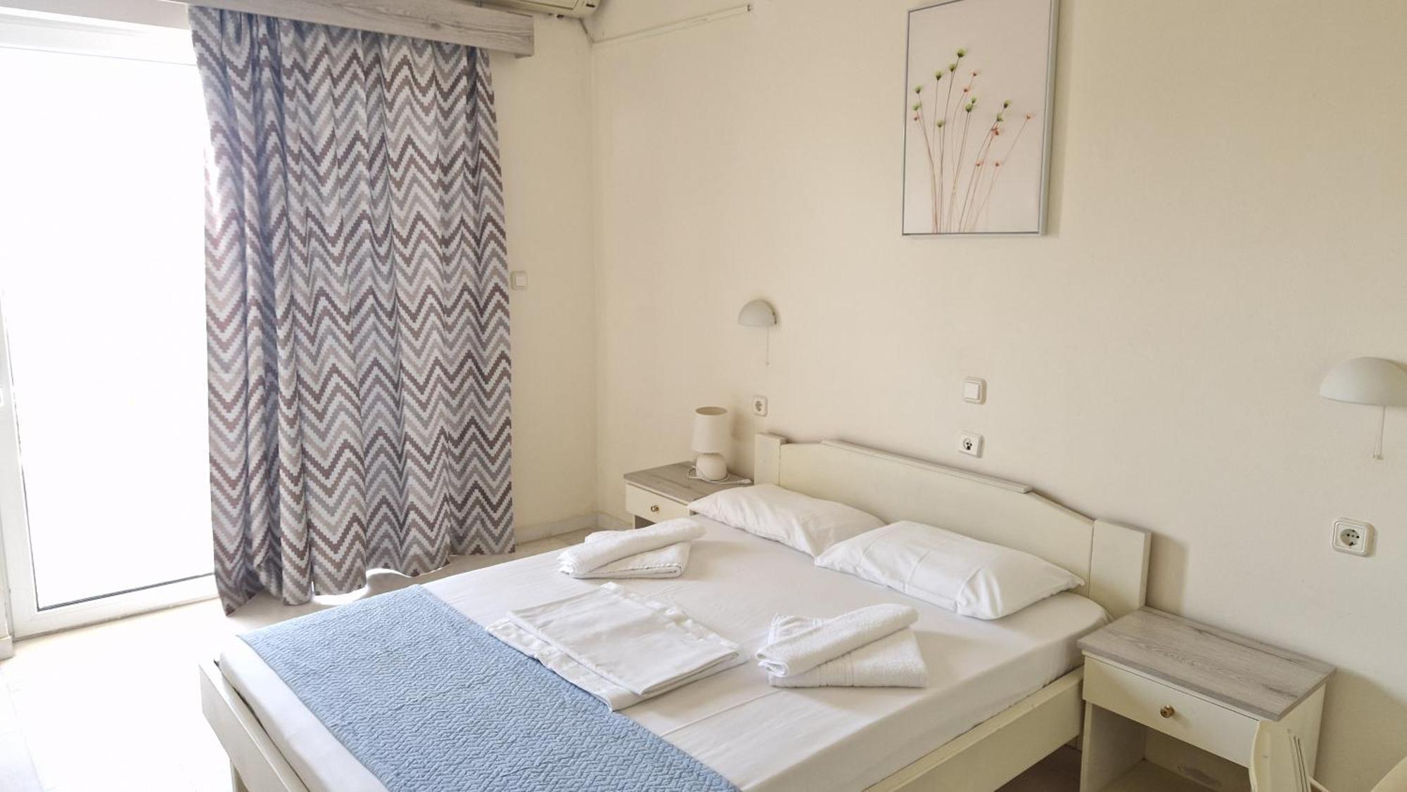 Regina Hotel Kíssamos Dış mekan fotoğraf