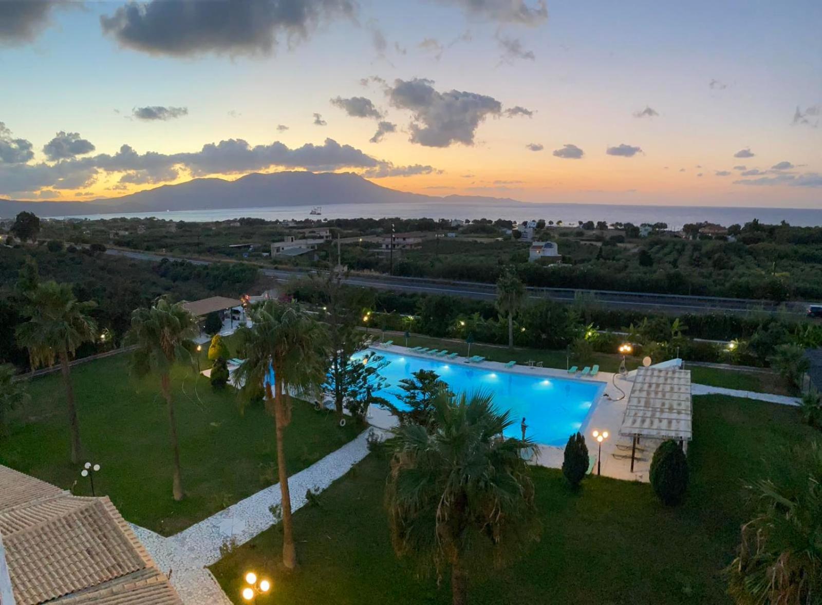 Regina Hotel Kíssamos Dış mekan fotoğraf