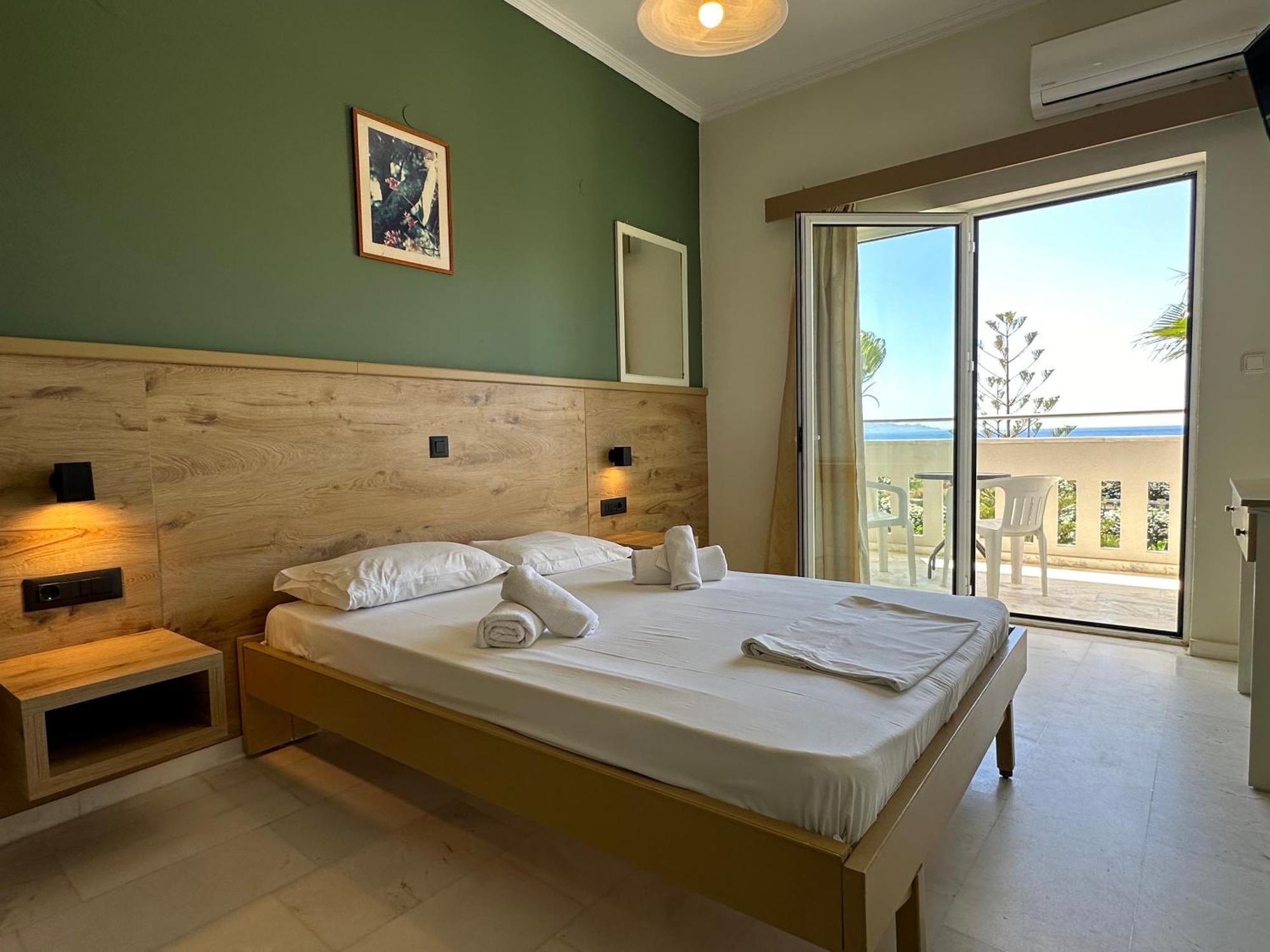Regina Hotel Kíssamos Dış mekan fotoğraf