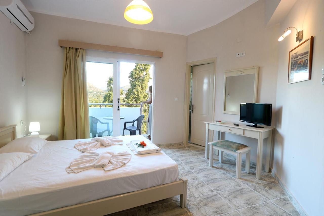 Regina Hotel Kíssamos Dış mekan fotoğraf